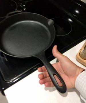victoria 12 inch cast iron skillet review